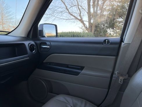 Used 2014 Jeep Patriot High Altitude image 21