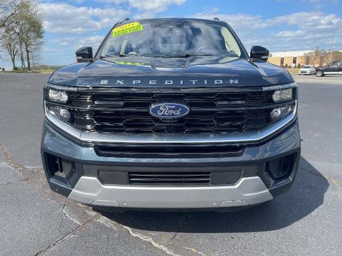 Certified 2025 Ford Expedition Max Platinum AWD/4WD image 4
