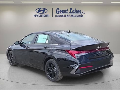 New 2026 Hyundai Elantra SEL Sport Premium FWD image 4