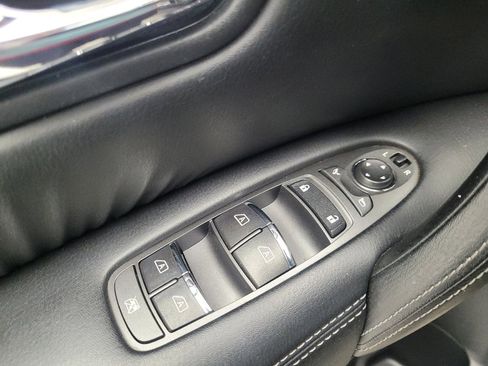 Used 2020 Nissan Armada SL w/ Premium Package image 27