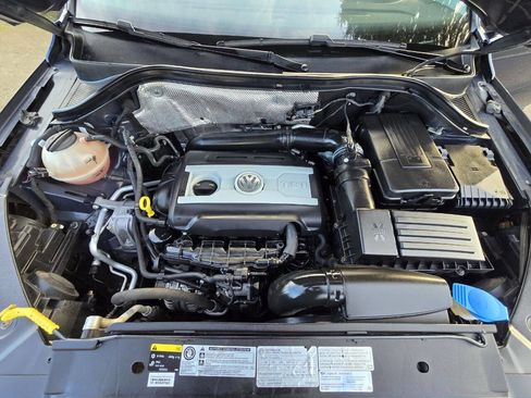 Used 2016 Volkswagen Tiguan S image 12