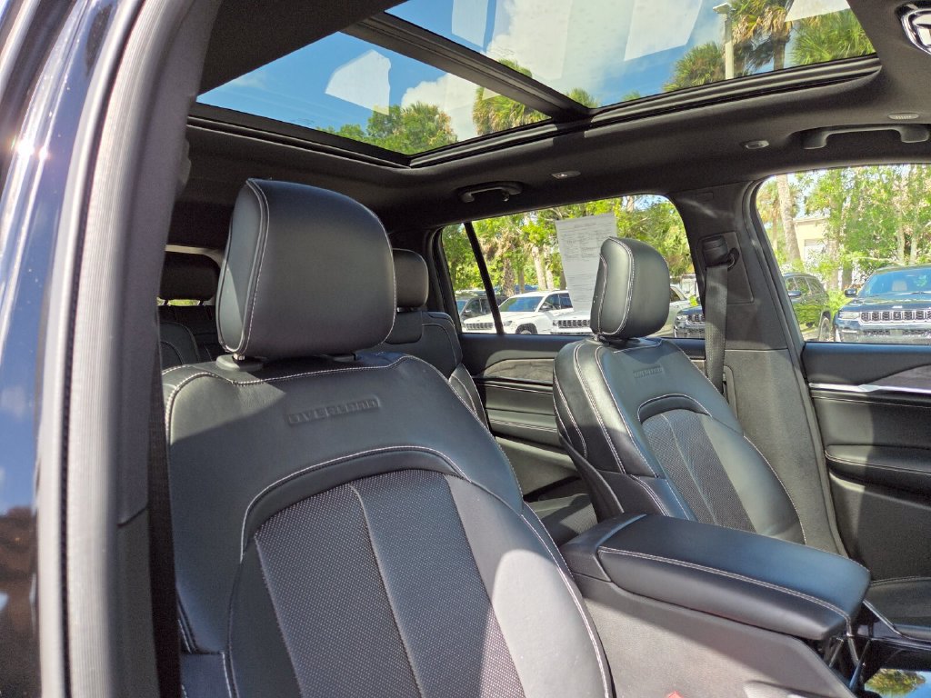 Used 2023 Jeep Grand Cherokee L Overland AWD/4WD image 16