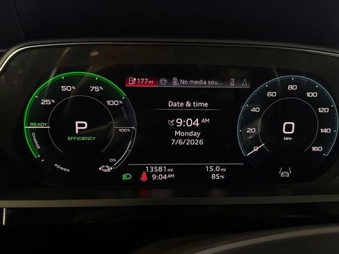 Used 2024 Audi Q8 e-tron Premium Plus w/ Premium Plus Package AWD/4WD image 16