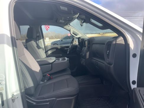 Used 2024 Chevrolet Silverado 1500 Custom image 10