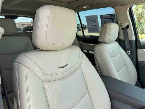 Used 2025 Cadillac XT6 Premium Luxury w/ Technology Package FWD image 25