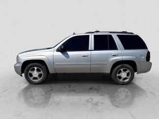 Used 2008 Chevrolet TrailBlazer LT w/ Sun And Sound Package AWD/4WD video 2