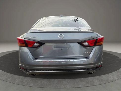 Used 2020 Nissan Altima 2.5 SR w/ Premium Package AWD/4WD image 6