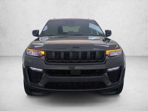 New 2026 Jeep Grand Cherokee Limited w/ Limited Altitude Package AWD/4WD image 6