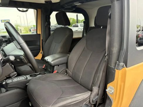 Used 2013 Jeep Wrangler Sport AWD/4WD image 18