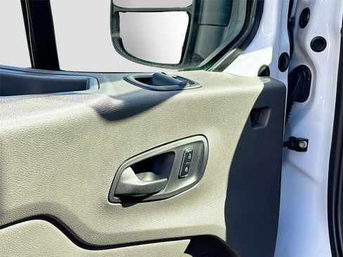 Used 2023 Ford Transit 350 XLT image 19