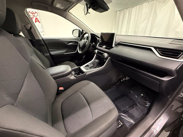 Certified 2025 Toyota RAV4 XLE AWD/4WD image 9