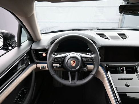 New 2026 Porsche Panamera 4 AWD/4WD image 18