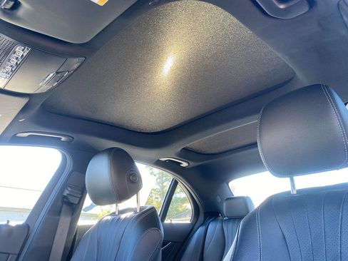 Used 2017 Mercedes-Benz E 300 4MATIC image 24