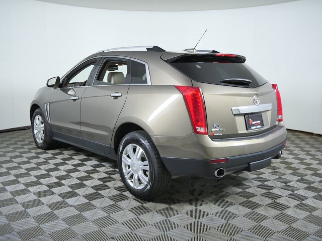 Used 2016 Cadillac SRX Luxury w/ Driver Awareness Package AWD/4WD image 4