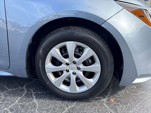 Used 2025 Toyota Corolla LE image 12