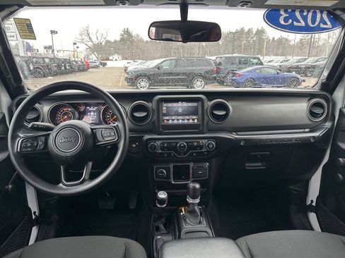 Used 2023 Jeep Wrangler Sport image 15