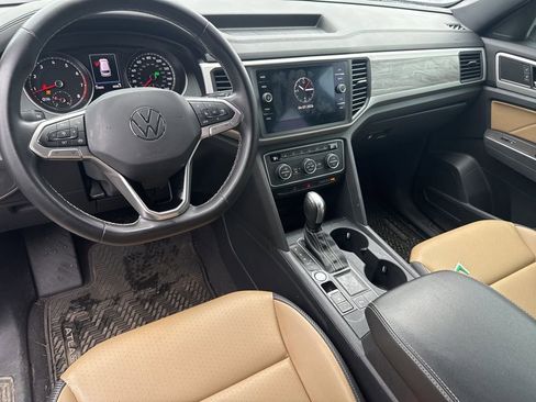 Used 2021 Volkswagen Atlas Cross Sport SE image 12
