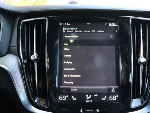 Used 2019 Volvo V60 T5 Cross Country AWD/4WD image 16