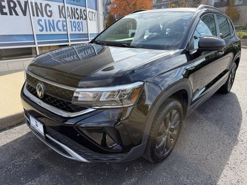 Used 2024 Volkswagen Taos S image 9