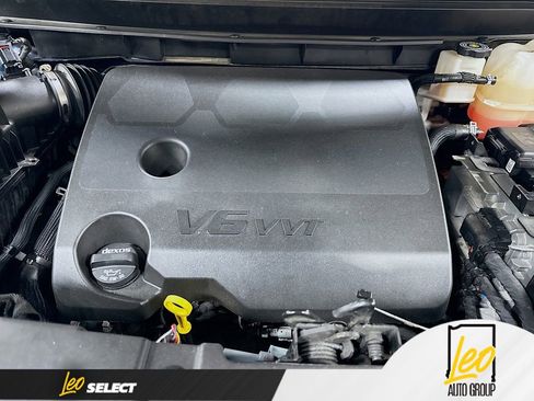 Used 2023 Chevrolet Traverse LT FWD image 33