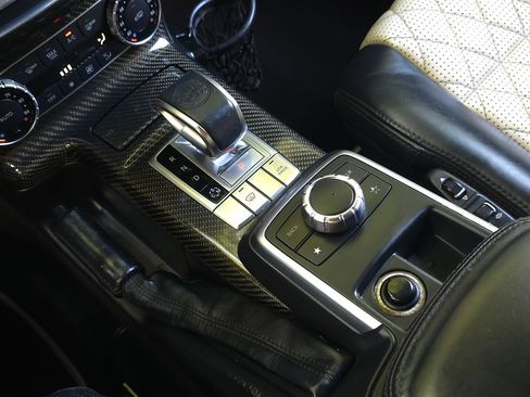 Used 2016 Mercedes-Benz G 63 AMG 4MATIC image 42