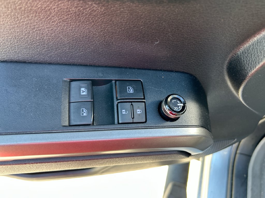 Used 2022 Toyota Tacoma SR5 RWD image 13