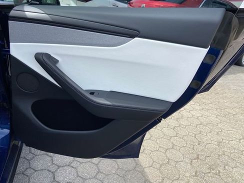 Used 2026 Tesla Model Y 2WD image 27