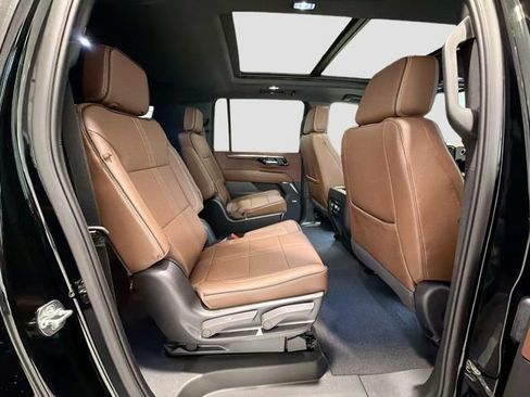 New 2026 Chevrolet Suburban High Country AWD/4WD image 26
