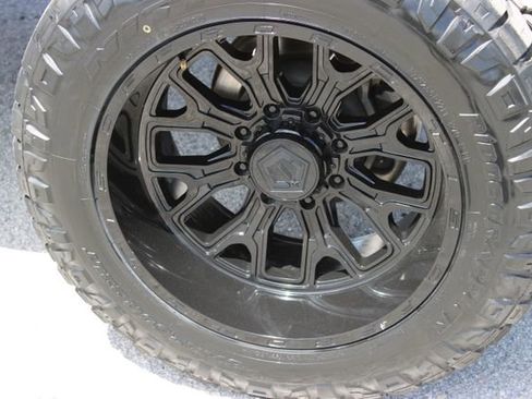 Used 2024 Chevrolet Silverado 2500 LTZ w/ LTZ Plus Package AWD/4WD image 16