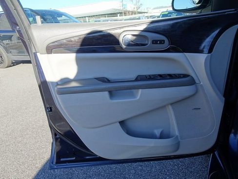Used 2016 Buick Enclave Leather image 11