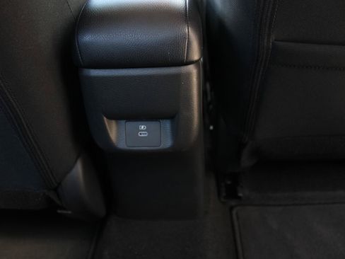 Used 2025 Nissan Versa SV FWD image 25