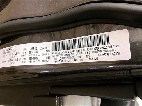 Used 2015 Jeep Cherokee Limited AWD/4WD image 32