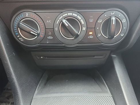 Used 2014 MAZDA MAZDA3 i Touring image 24