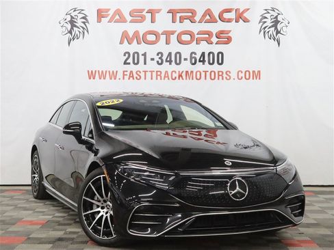 Used 2022 Mercedes-Benz EQS 580 4MATIC Sedan image 3