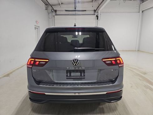 Used 2024 Volkswagen Tiguan SE AWD/4WD image 4