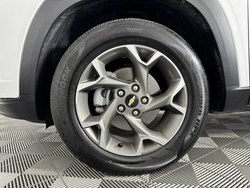 Used 2026 Chevrolet Trax LT FWD image 40