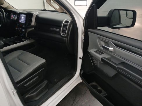 Used 2019 RAM 1500 Big Horn AWD/4WD image 8