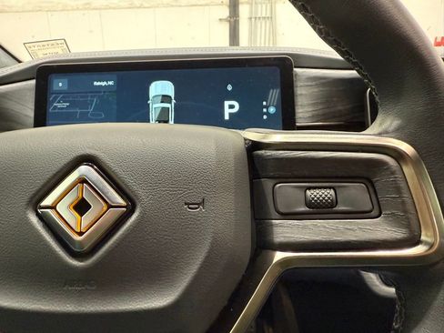 Used 2022 Rivian R1T Adventure image 27