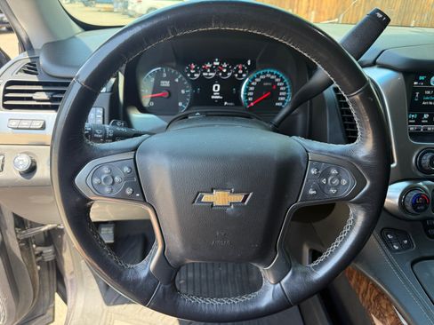 Used 2018 Chevrolet Suburban Premier AWD/4WD image 9