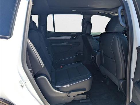 New 2026 Buick Enclave Sport Touring w/ Power Package image 17