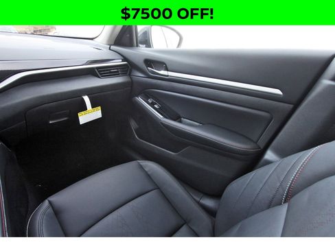 New 2025 Nissan Altima 2.5 SR w/ SR Premium Package image 16