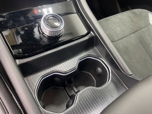 New 2025 Jeep Grand Cherokee Altitude image 17