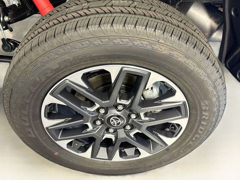 New 2026 Toyota Tundra Limited AWD/4WD image 30