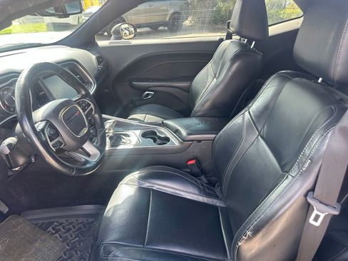 Used 2015 Dodge Challenger SXT Plus RWD image 6