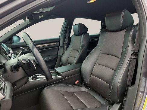 Used 2019 Honda Accord Sport image 11