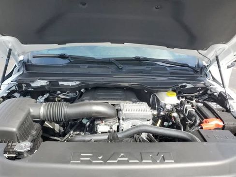 New 2026 RAM 1500 Express AWD/4WD image 11