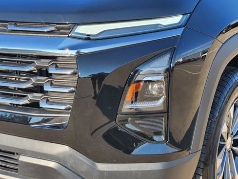 Used 2026 Chevrolet Equinox LT FWD image 16