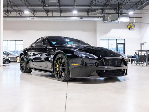 Used 2016 Aston Martin V12 Vantage S image 3