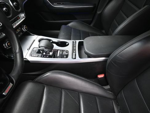 Used 2021 Kia Stinger GT2 image 20