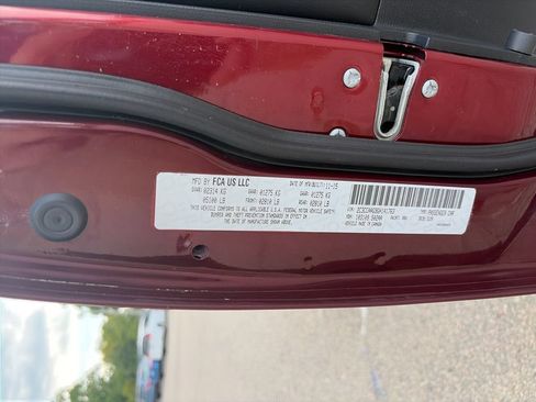Used 2016 Chrysler 300 Limited RWD image 29